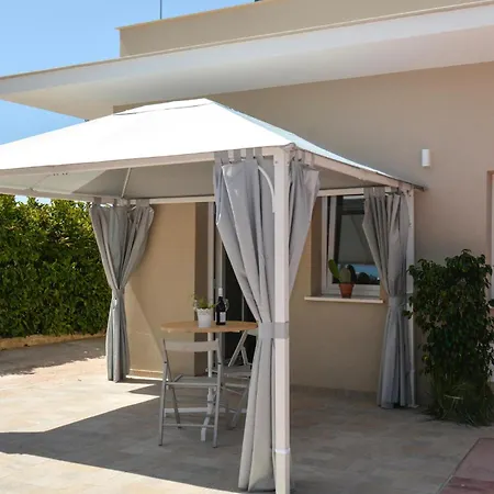 Feriehus Beautiful Home In Roccazzo *