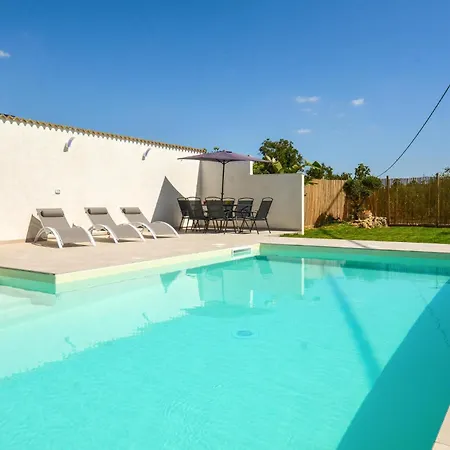 Beautiful Home In Roccazzo Comiso
